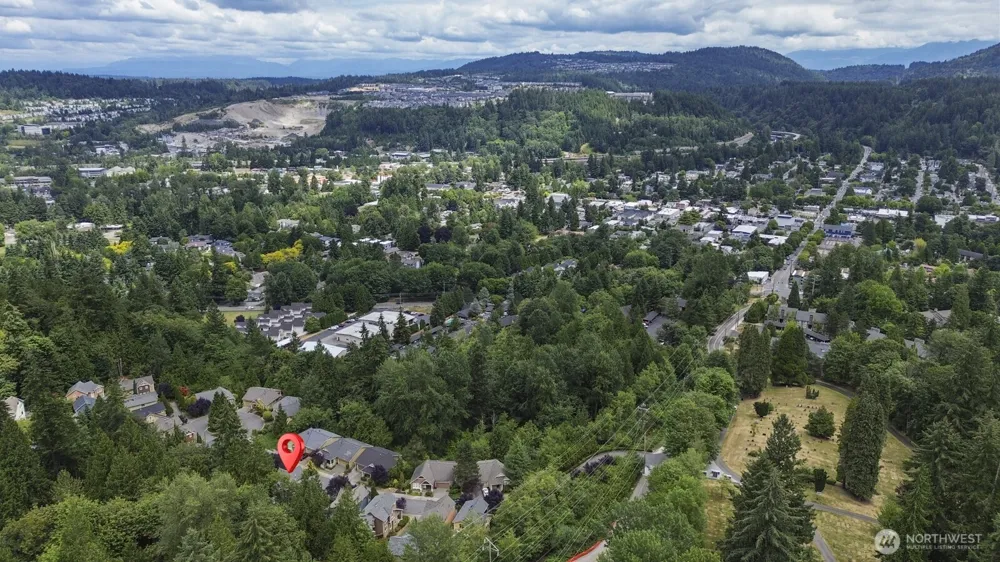 71 Sunset Court NW Issaquah, WA 98027