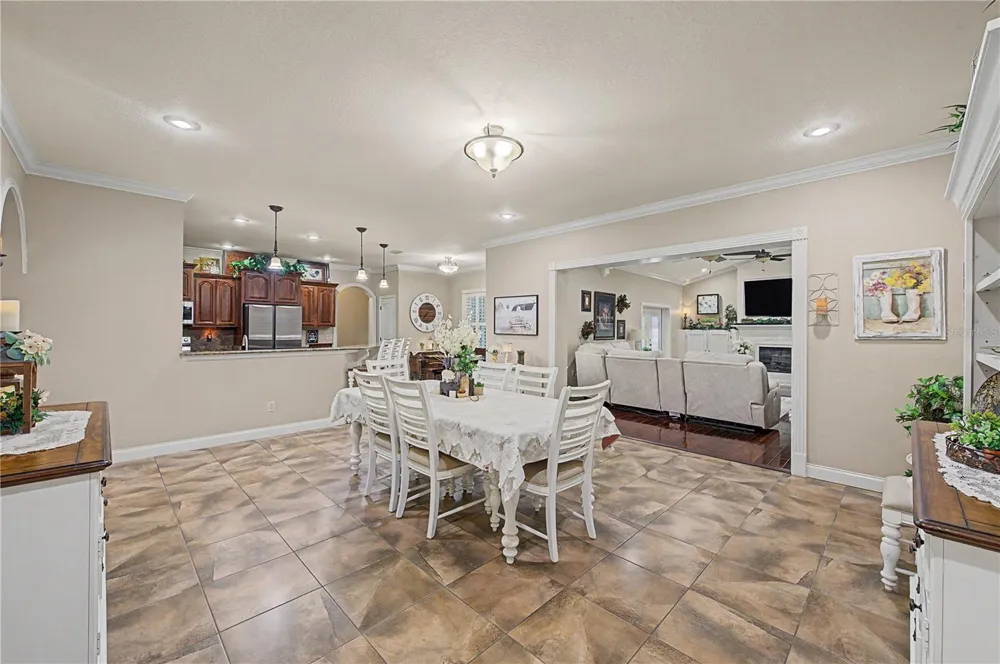 3660 FUTCH LOOP Plant City, FL 33566