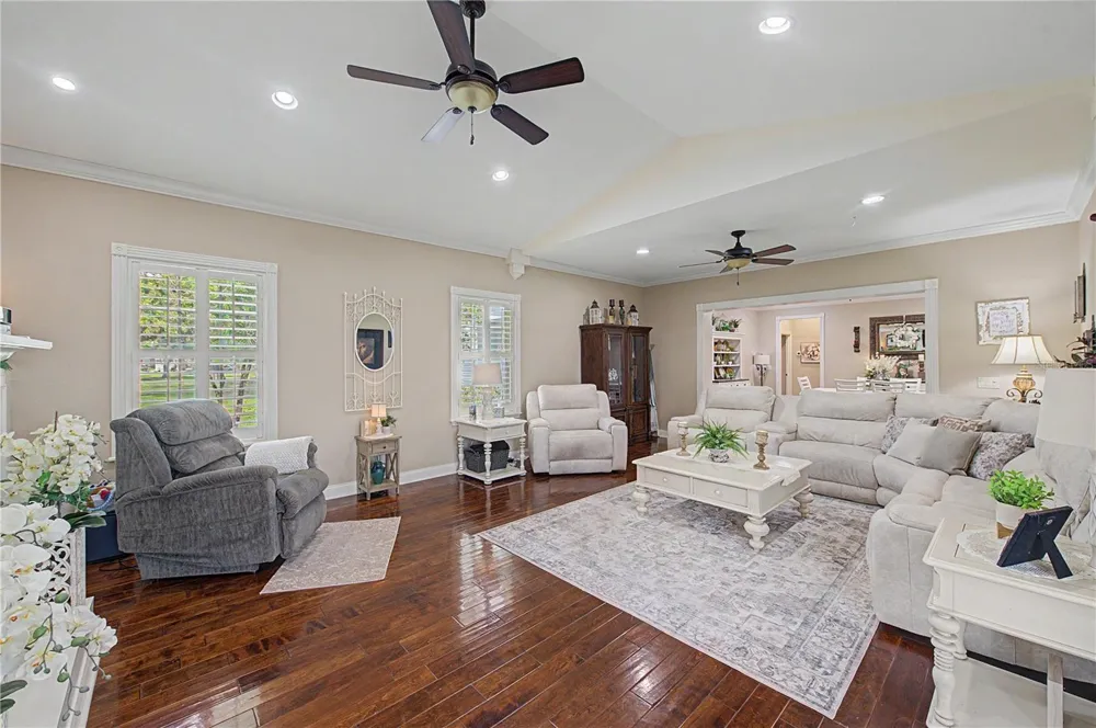 3660 FUTCH LOOP Plant City, FL 33566