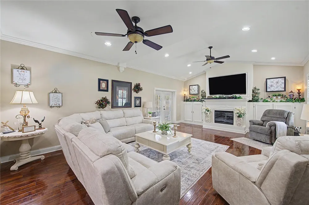 3660 FUTCH LOOP Plant City, FL 33566