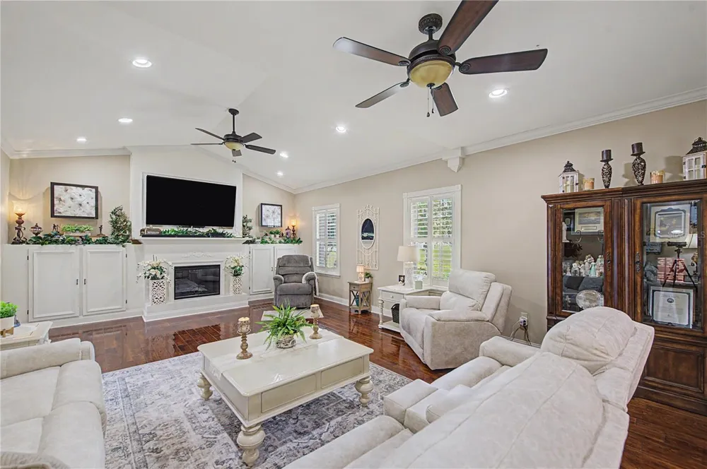 3660 FUTCH LOOP Plant City, FL 33566