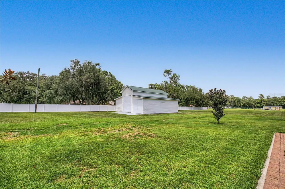 3660 FUTCH LOOP Plant City, FL 33566