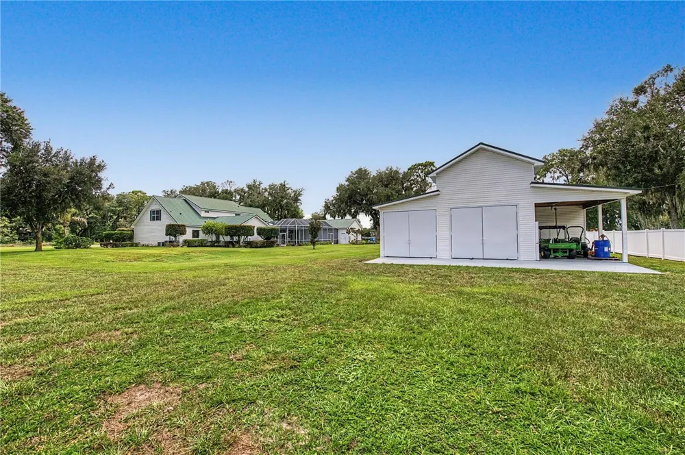 3660 FUTCH LOOP Plant City, FL 33566