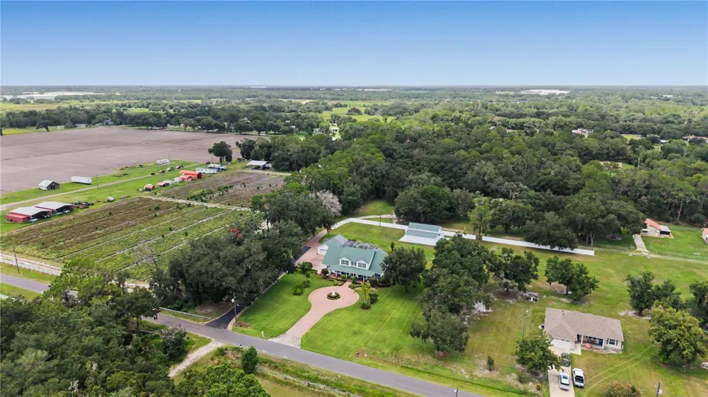 3660 FUTCH LOOP Plant City, FL 33566