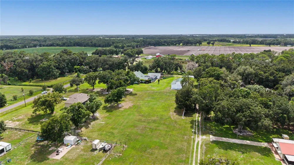 3660 FUTCH LOOP Plant City, FL 33566