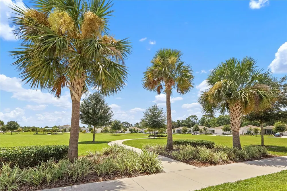 33571 SKY BLOSSOM CIRCLE Leesburg, FL 34788