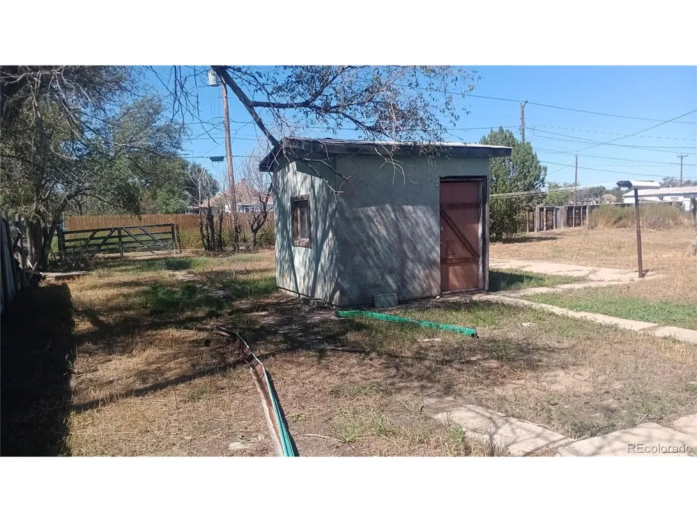 937 Elm Avenue Las Animas, CO 81054