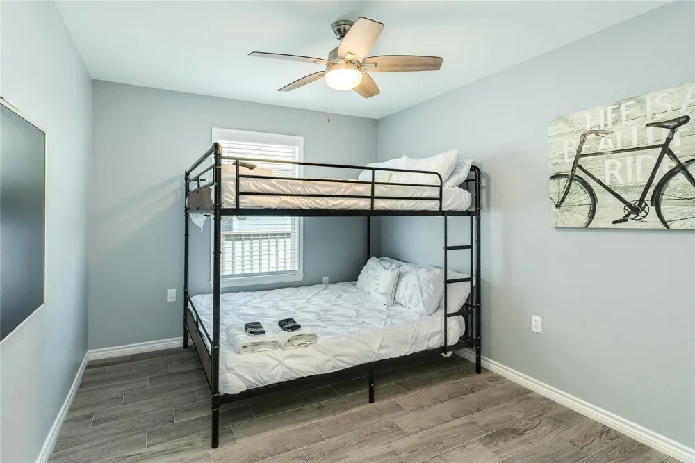 1741 Bluewater Highway Surfside Beach, TX 77541