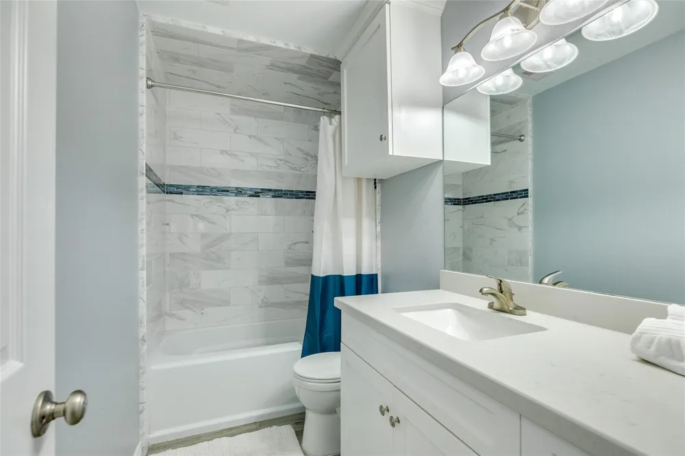 1741 Bluewater Highway Surfside Beach, TX 77541