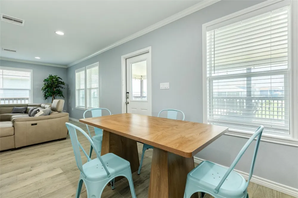 1741 Bluewater Highway Surfside Beach, TX 77541
