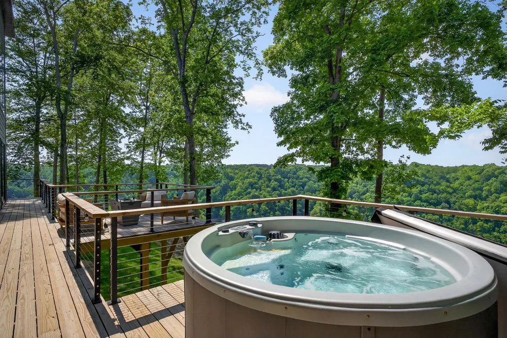 1171 Hutchins Bend Rd W Sparta, TN 38583