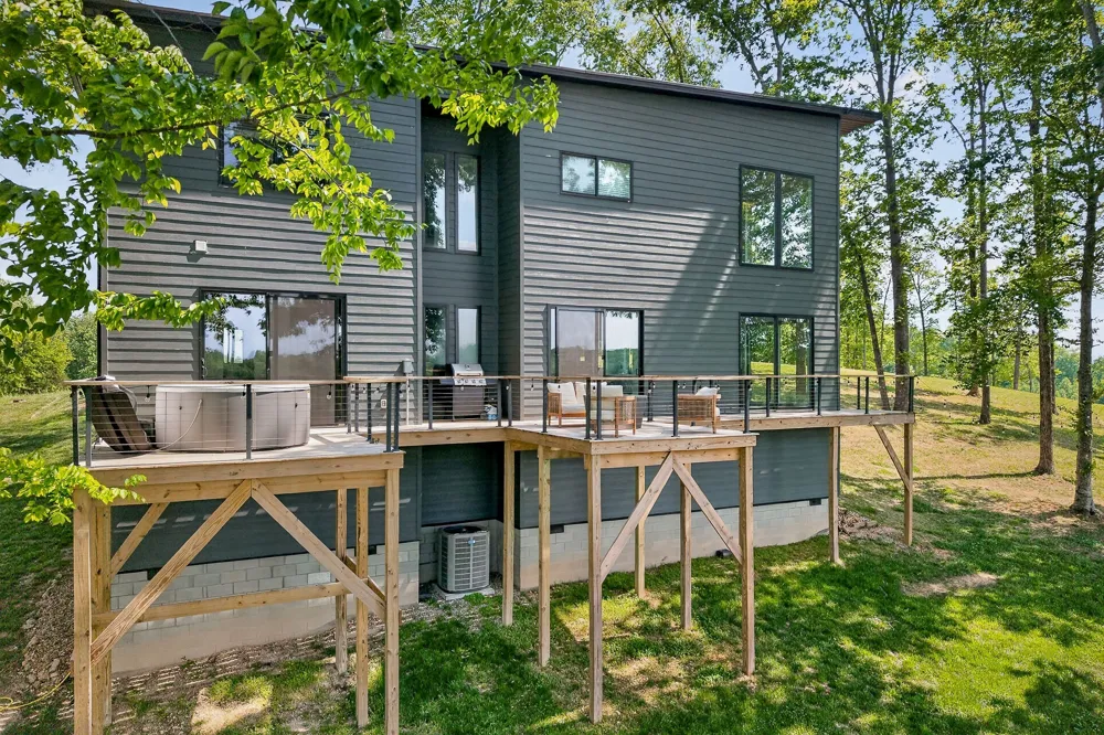 1171 Hutchins Bend Rd W Sparta, TN 38583