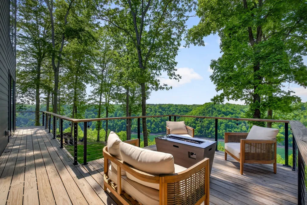 1171 Hutchins Bend Rd W Sparta, TN 38583