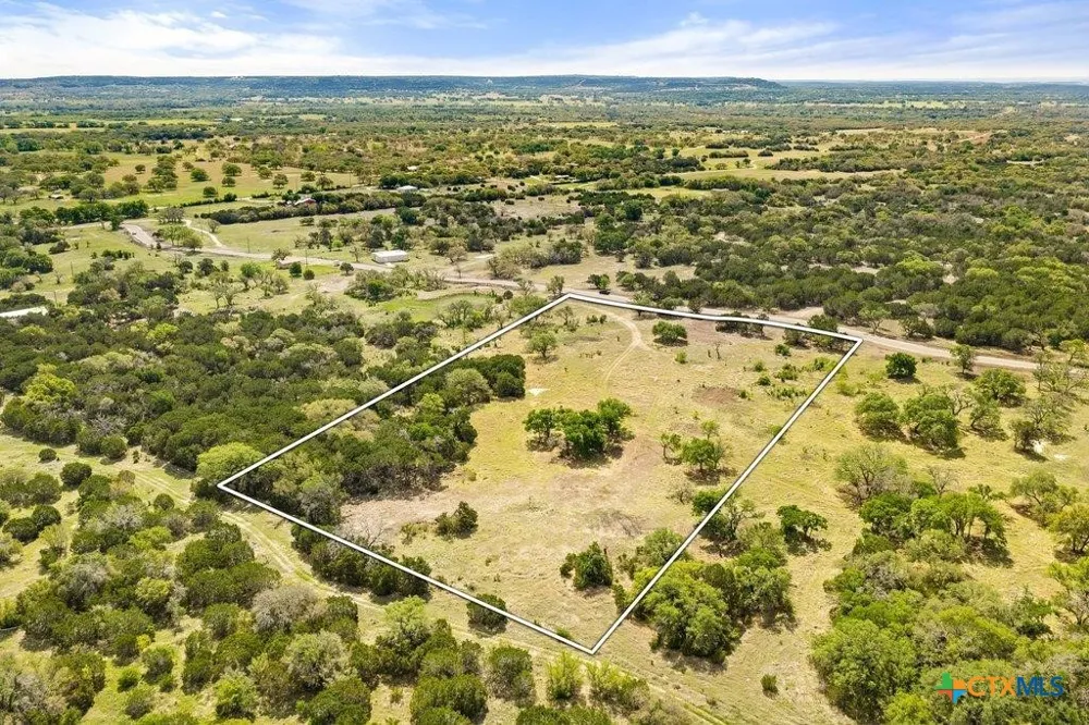 4772 County Road 340 Burnet, TX 78611