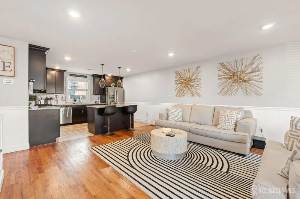 322 Mcguire Place Perth Amboy, NJ 08861