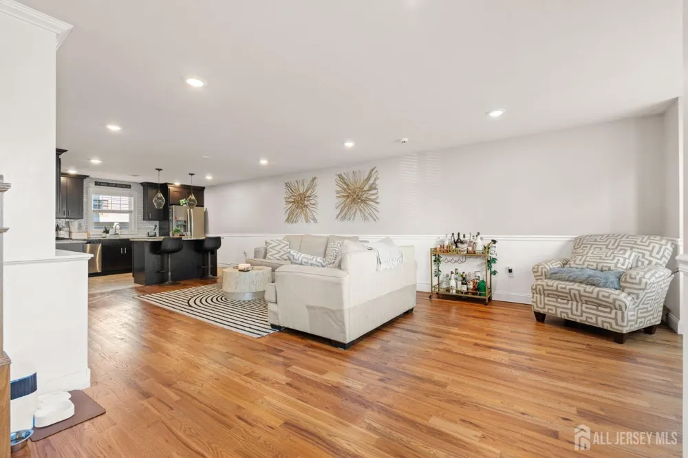 322 Mcguire Place Perth Amboy, NJ 08861