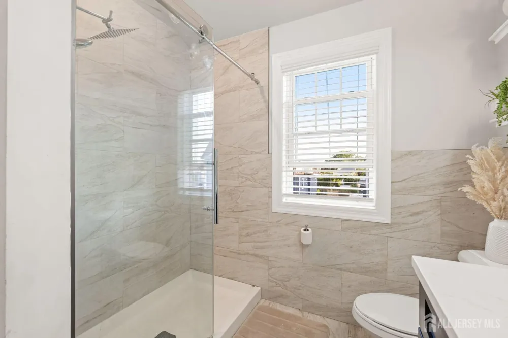322 Mcguire Place Perth Amboy, NJ 08861