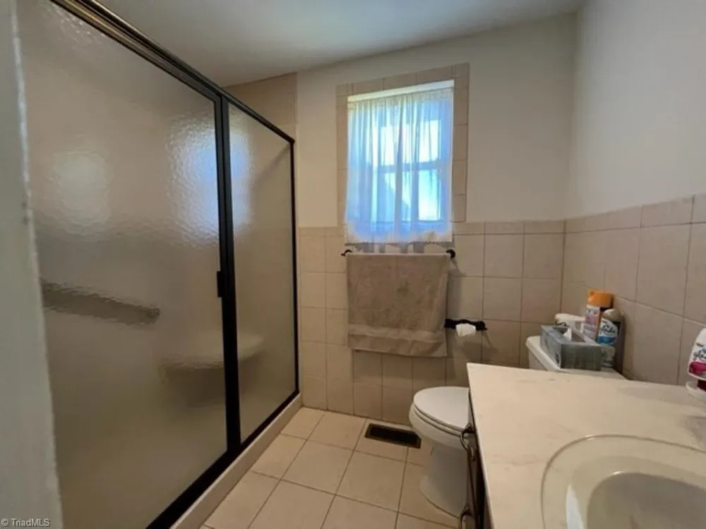 4445 E Pine Street Mount Airy, NC 27030