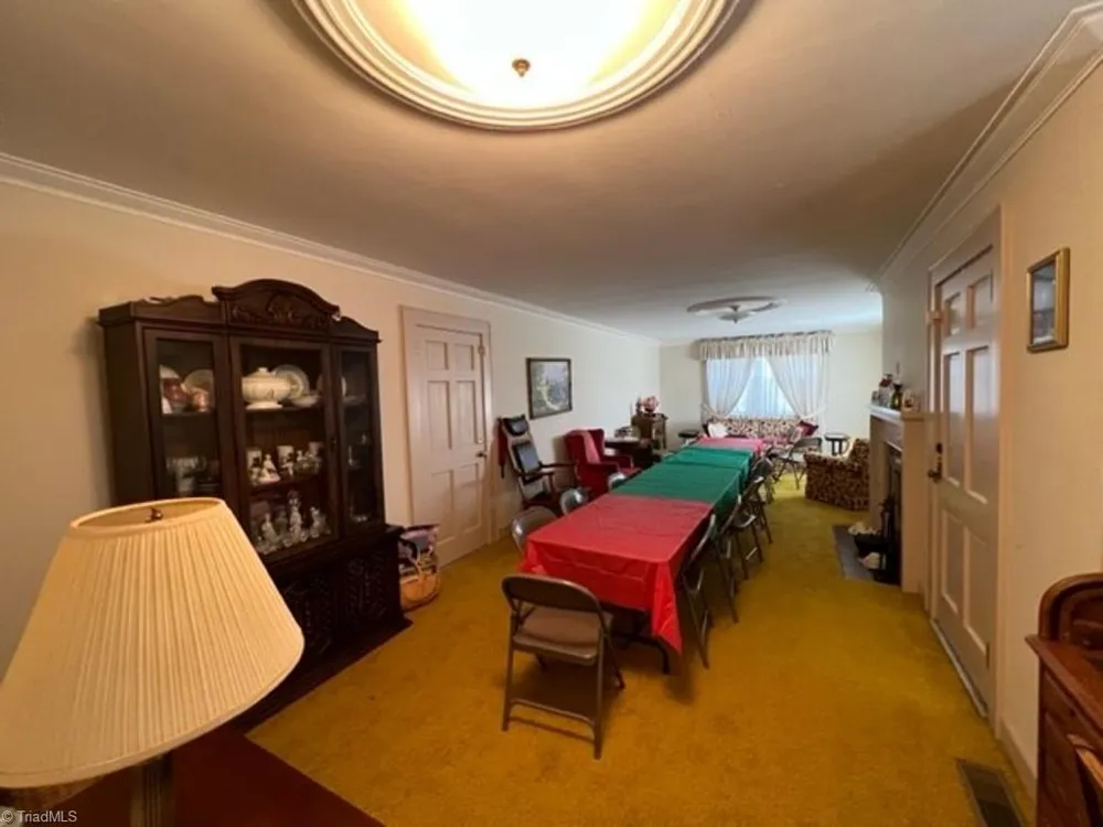 4445 E Pine Street Mount Airy, NC 27030