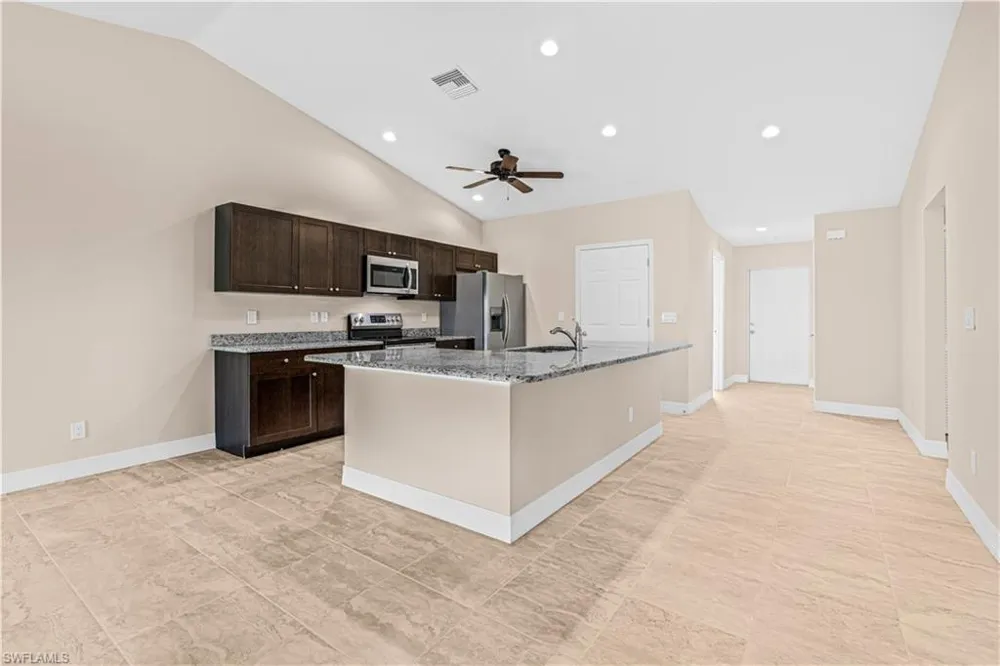 3507 SW Santa Barbara Place Cape Coral, FL 33914