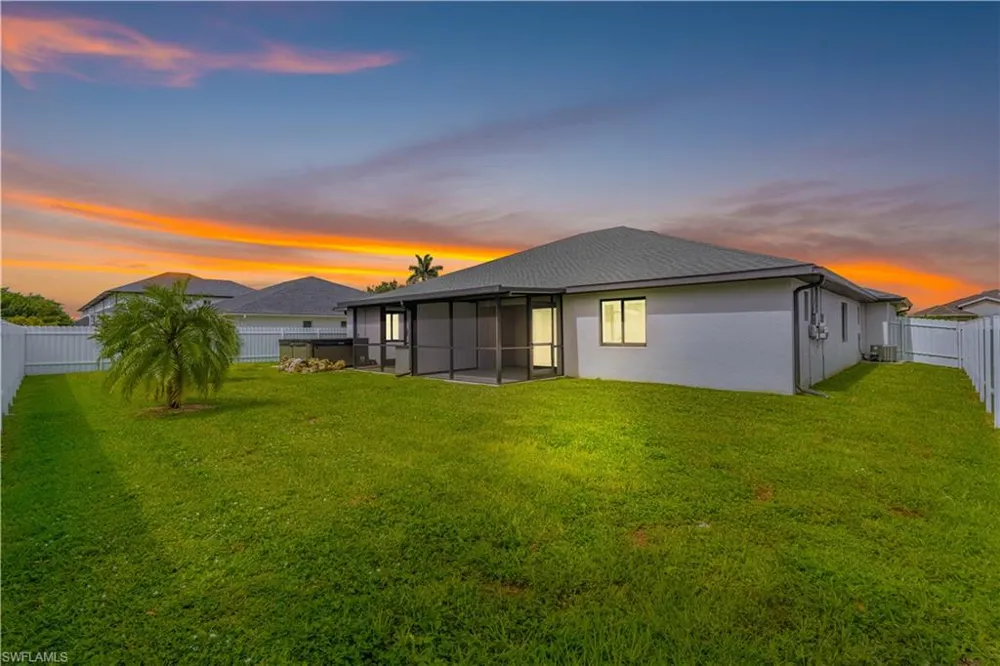 3507 SW Santa Barbara Place Cape Coral, FL 33914