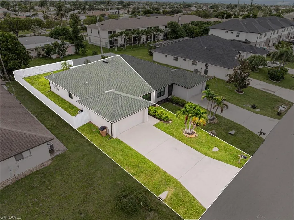 3507 SW Santa Barbara Place Cape Coral, FL 33914