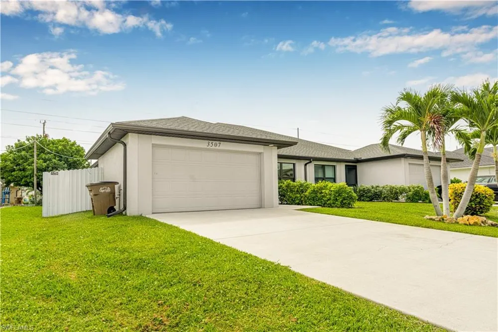 3507 SW Santa Barbara Place Cape Coral, FL 33914
