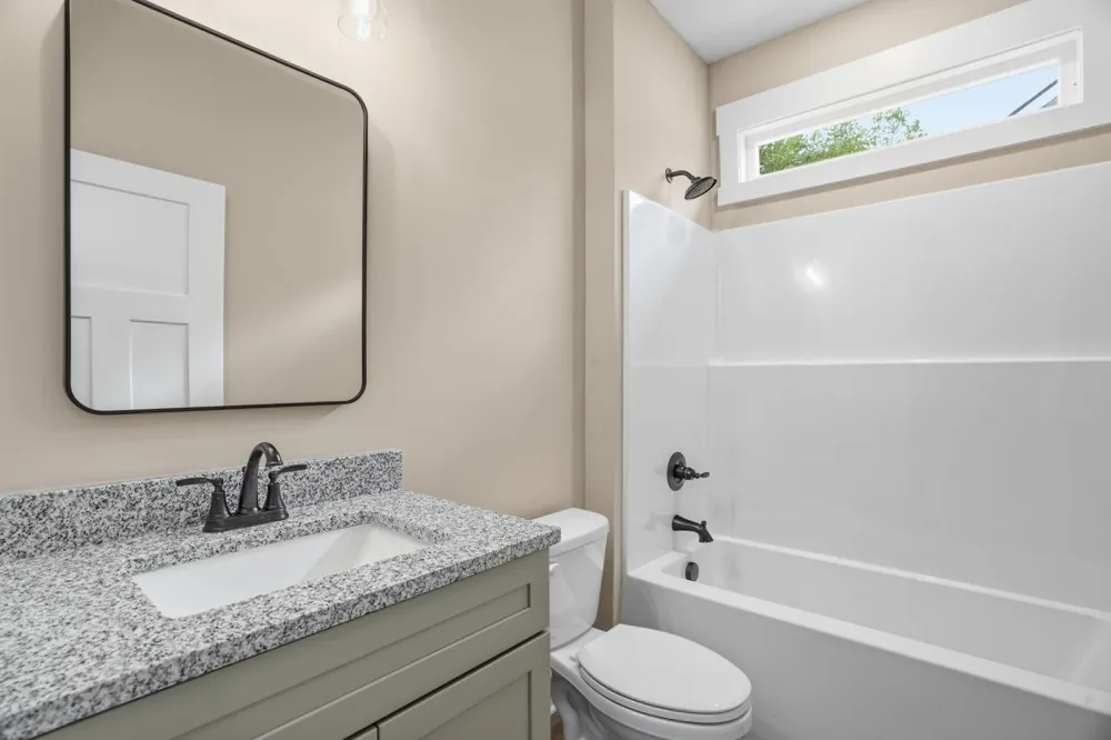164 North Side Landing Smithville, TN 37166