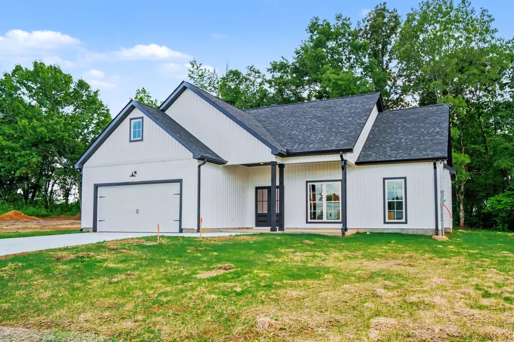 164 North Side Landing Smithville, TN 37166