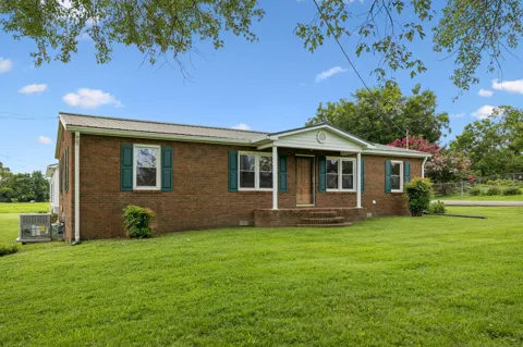 861 Fox Ln