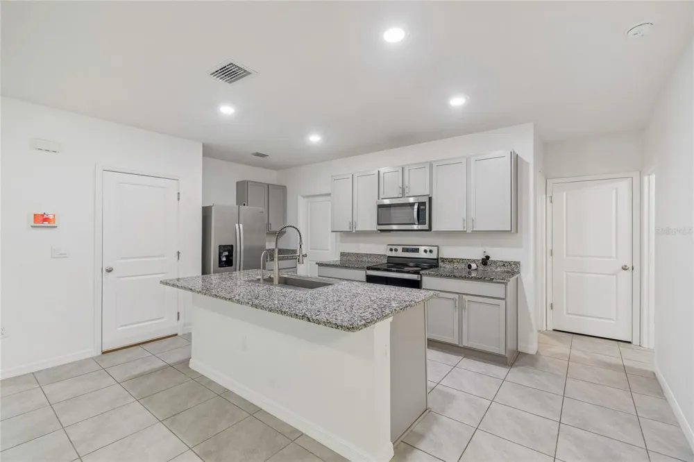 15990 TUSCANY HILLSIDE ROAD Odessa, FL 33556