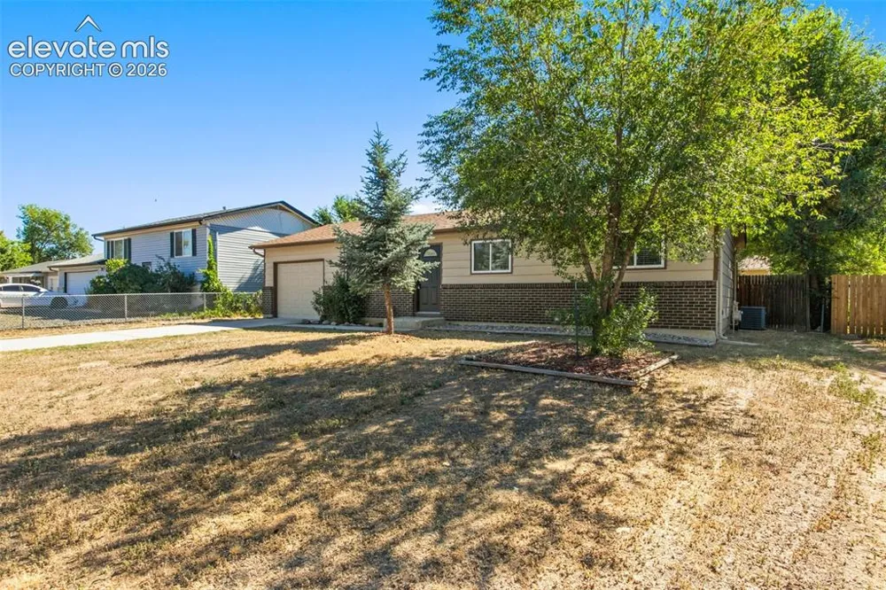 2429 W Anjelina Circle Colorado Springs, CO 80916