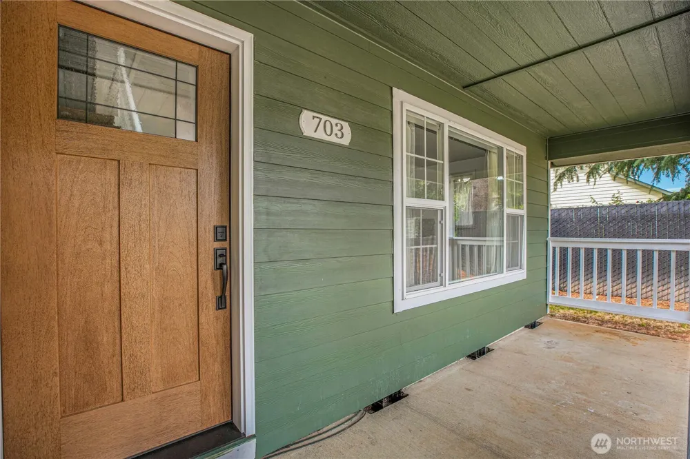 703 NW 114th St Vancouver, WA 98685