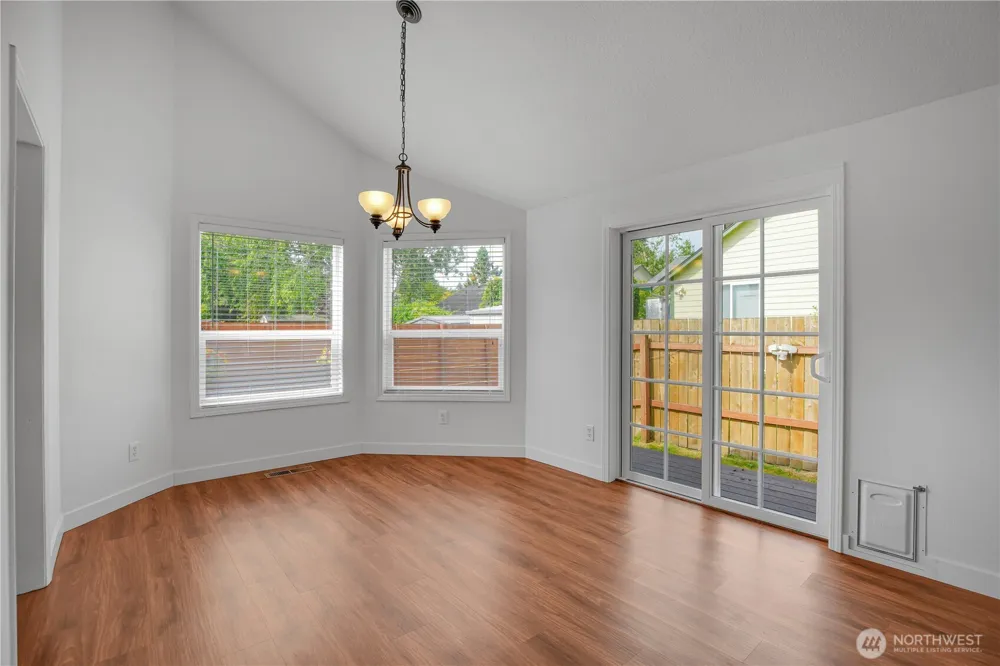 703 NW 114th St Vancouver, WA 98685