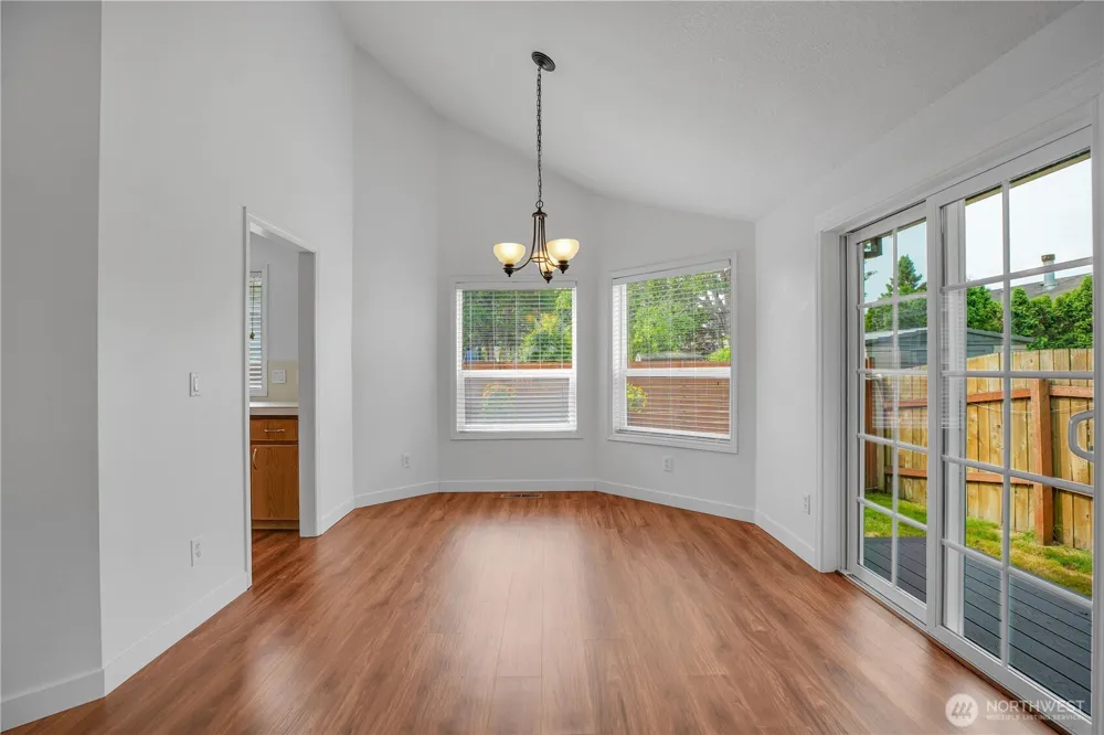 703 NW 114th St Vancouver, WA 98685