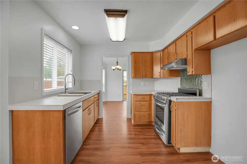 703 NW 114th St Vancouver, WA 98685