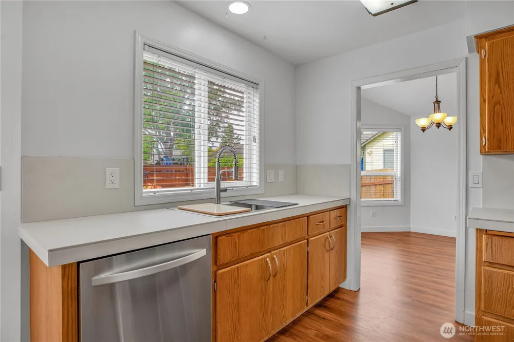 703 NW 114th St Vancouver, WA 98685