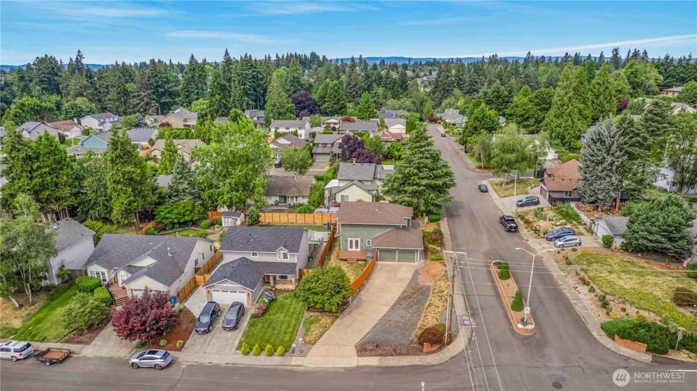 703 NW 114th St Vancouver, WA 98685