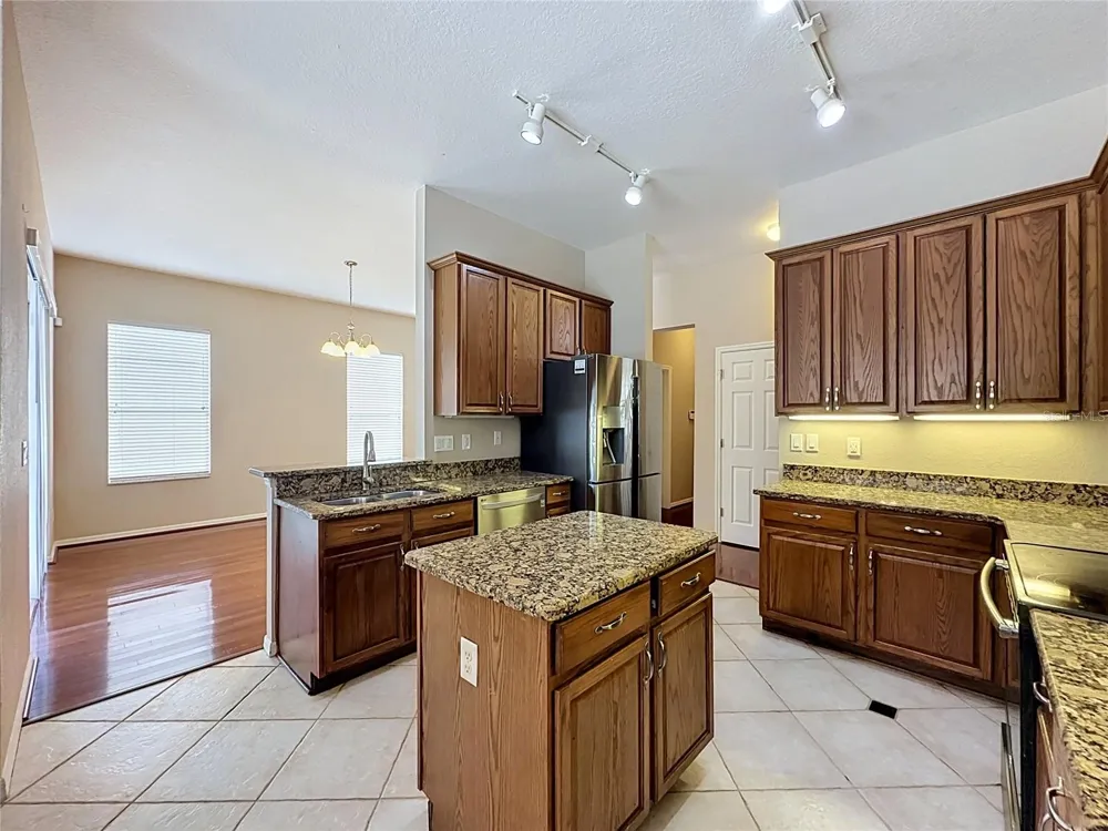 468 PINEWOOD DR Davenport, FL 33896