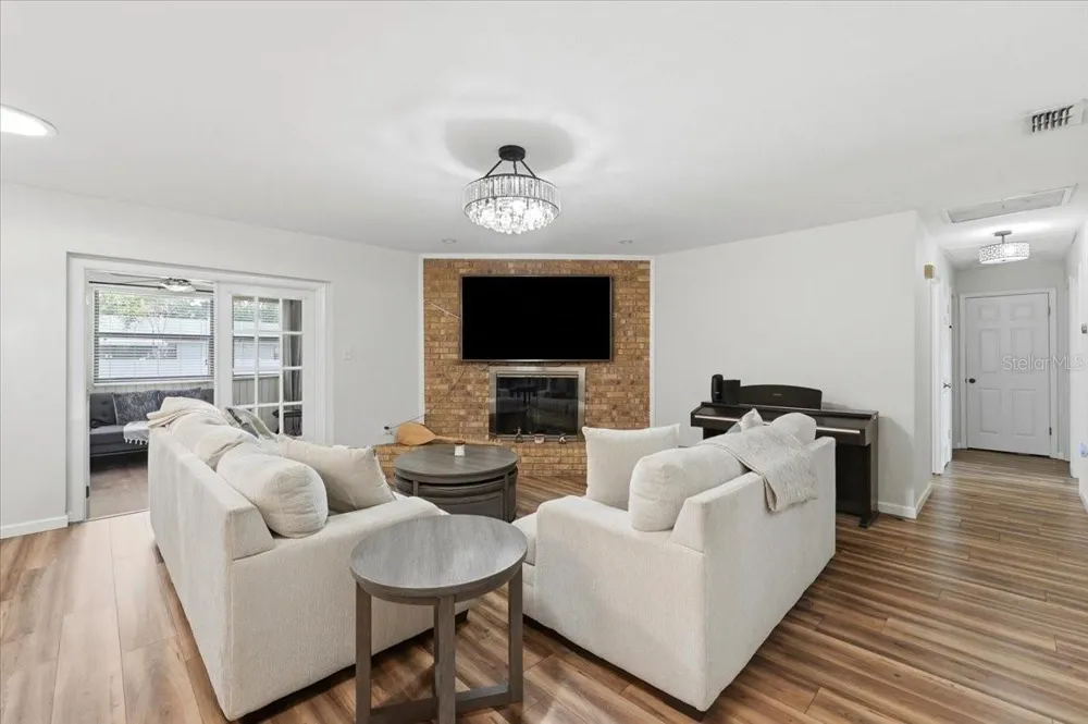 230 LEITHA WAY Lakeland, FL 33809