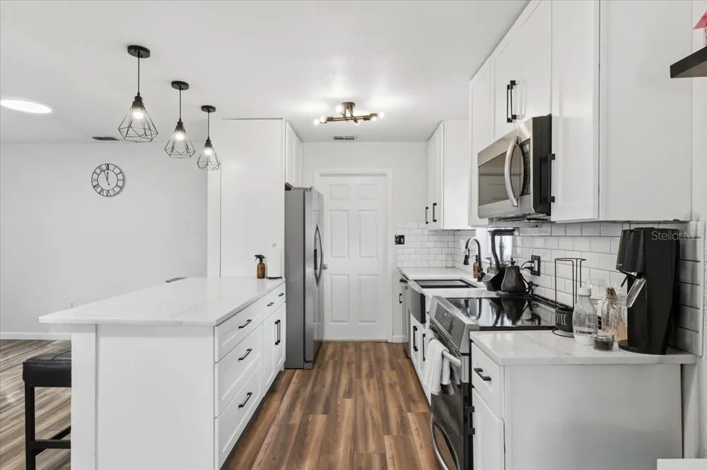 230 LEITHA WAY Lakeland, FL 33809