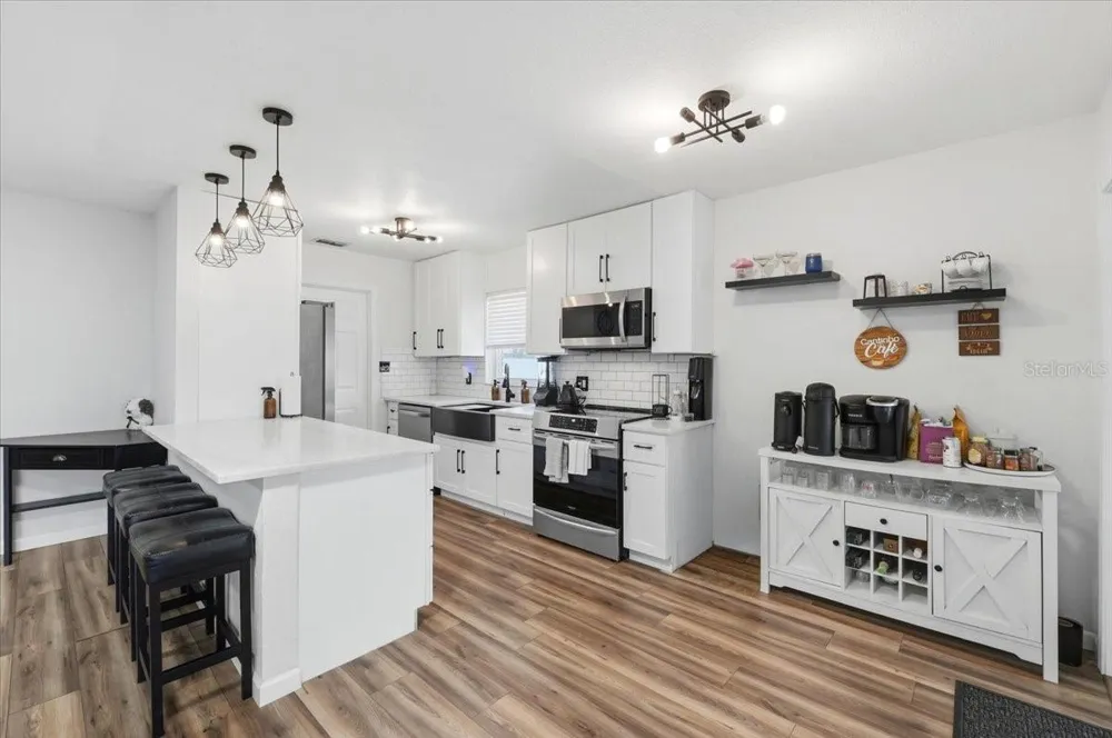 230 LEITHA WAY Lakeland, FL 33809