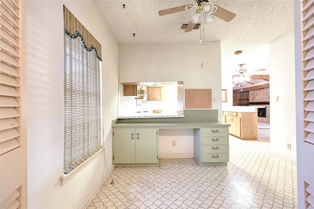 808 Herder Avenue Schulenburg, TX 78956