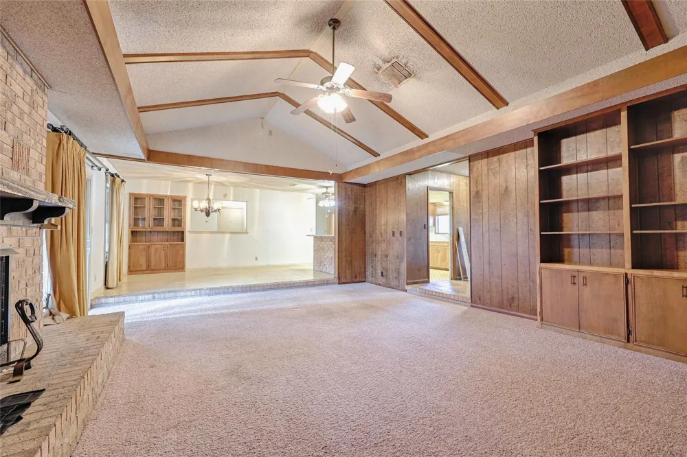 808 Herder Avenue Schulenburg, TX 78956