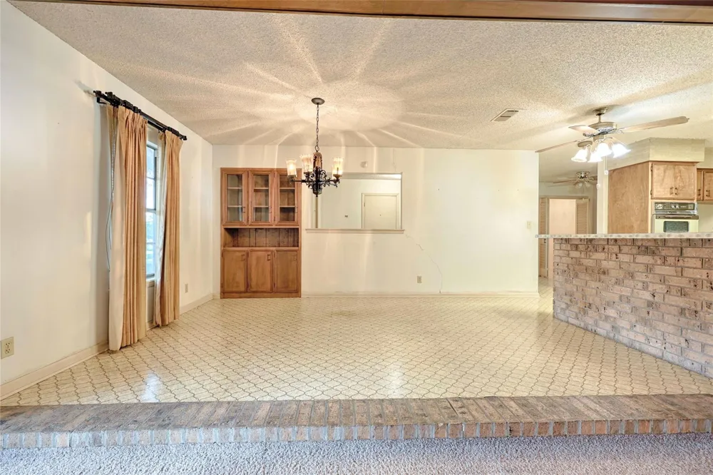 808 Herder Avenue Schulenburg, TX 78956