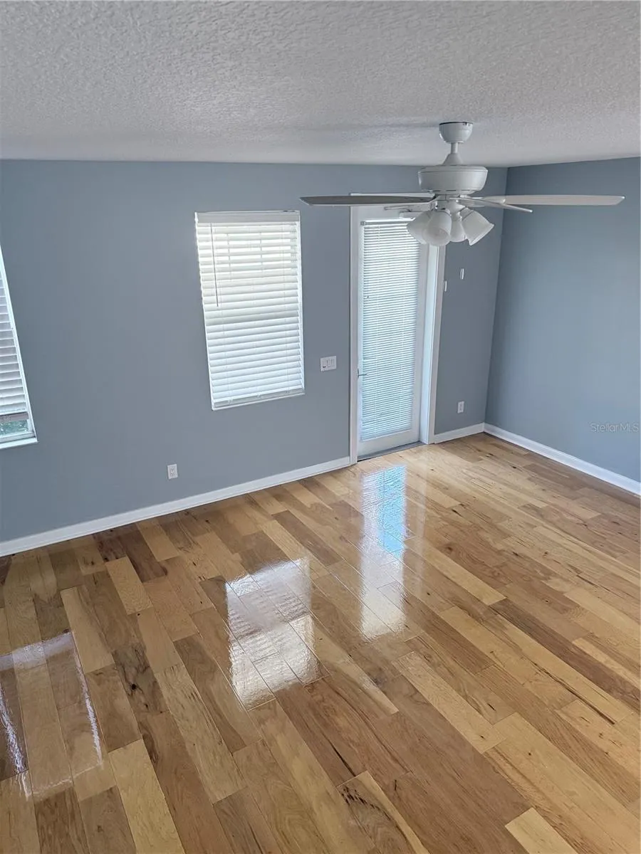 1650 NAPOLI Sarasota, FL 34232