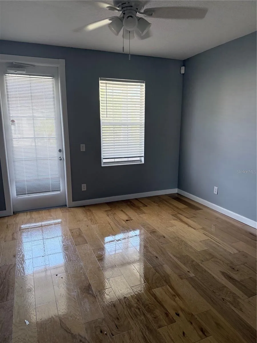 1650 NAPOLI Sarasota, FL 34232