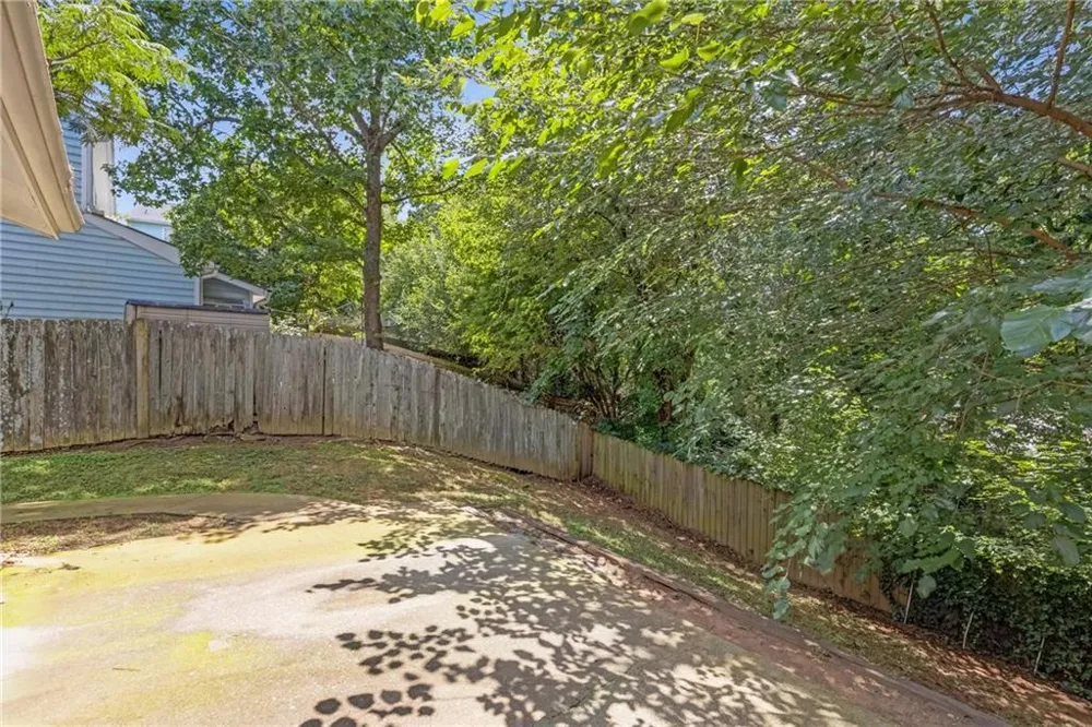 725 Anderson Walk Marietta, GA 30062