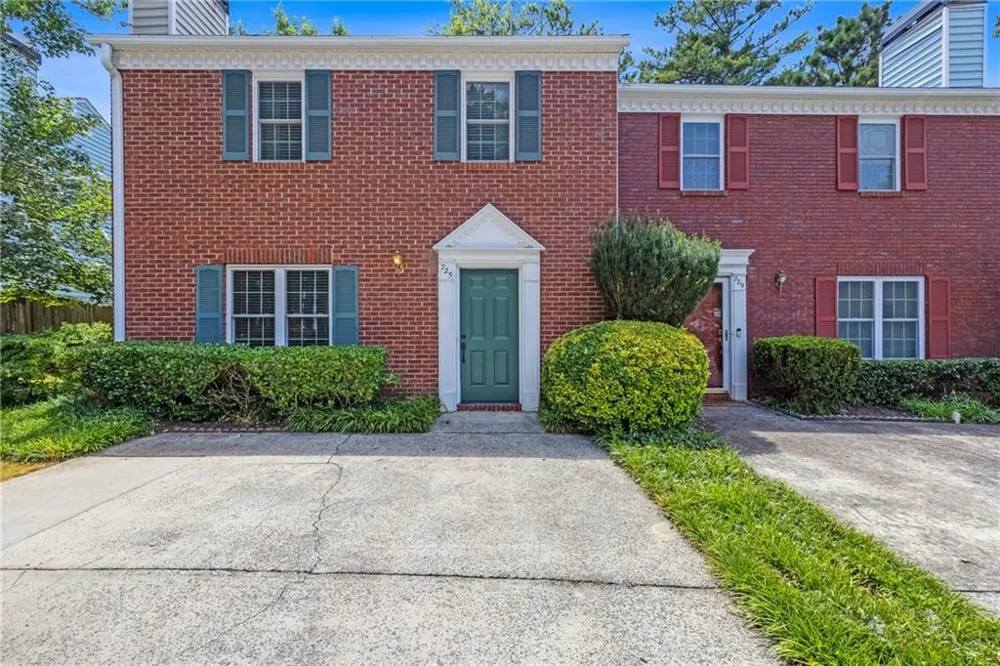 725 Anderson Walk Marietta, GA 30062