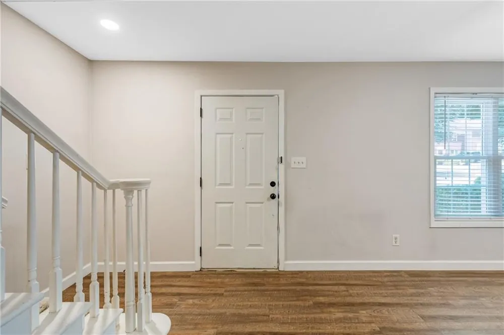725 Anderson Walk Marietta, GA 30062